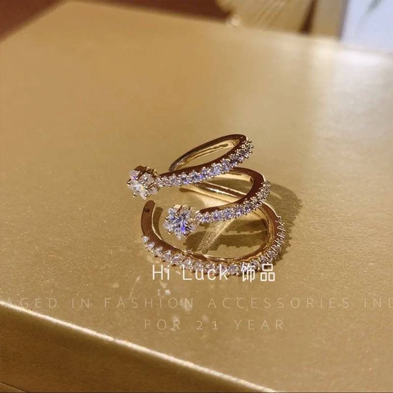 أقراط أذن مرصعة بالألماس من مجموعة فلاش مايكرو سيت من الزركون